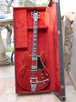 Photo: Sells Guitar GIBSON /COLECTION - ES 335TDC DE 1962